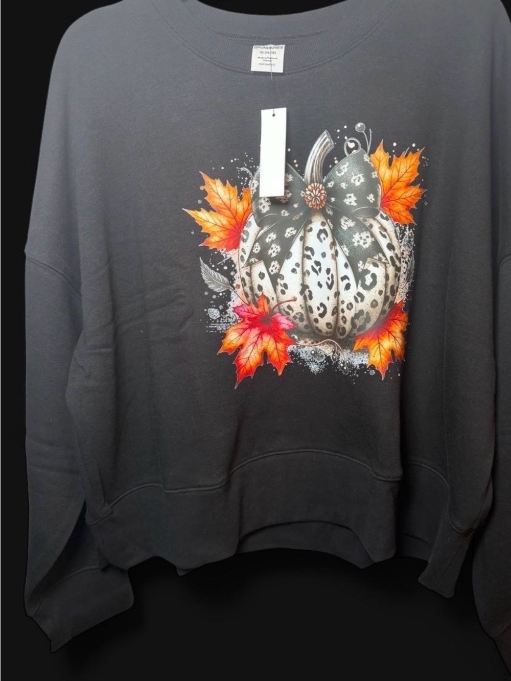 No Boundaries Women’s Black Cropped Crewneck-Size XL